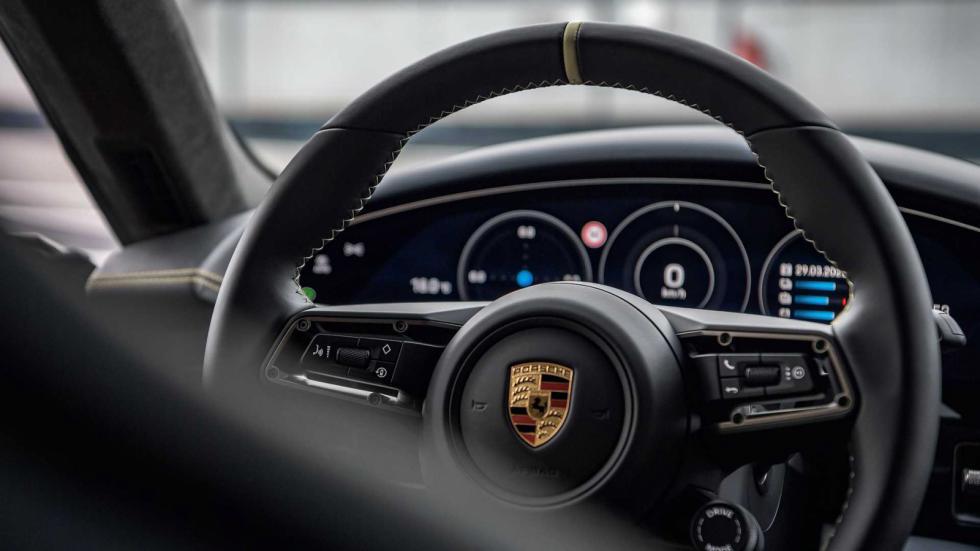 Η Porsche έβαλε στην πρίζα τη νέα Taycan GTS Hockenheimring